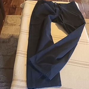 Wrangler workwear, men's black jeans sz. 34"x32.(#619)